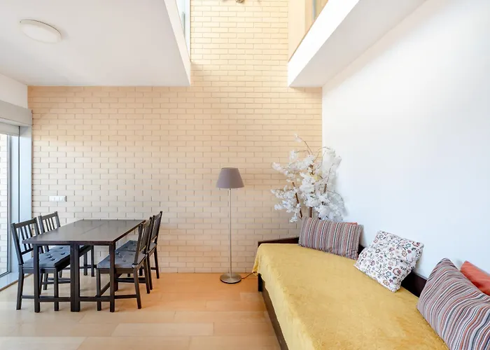 Viva Stadium Apartment