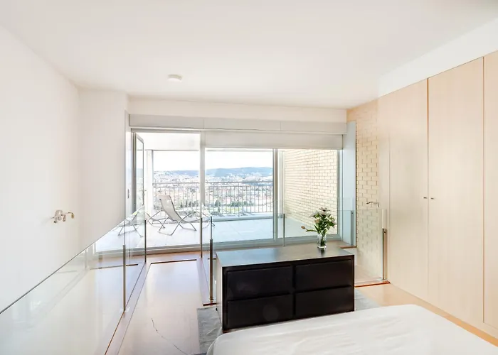 Viva Stadium Apartment